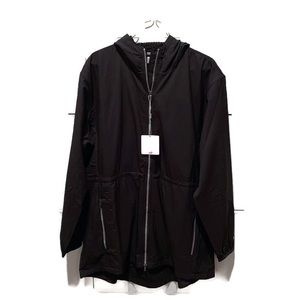 Puma - Women’s lightly lined Anorak jacket. XL